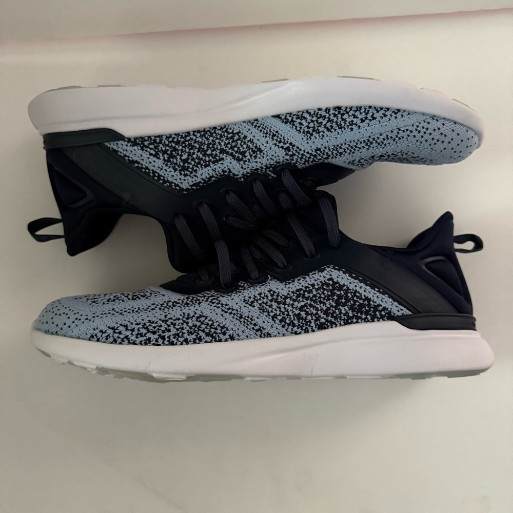 APL Techloom Tracer W Sneakers - Navy and Black - Picture 4 of 7